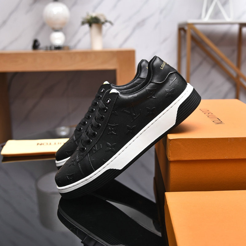 men LV shoes-037